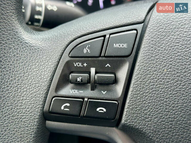 Черный Хендай Туксон, объемом двигателя 2 л и пробегом 47 тыс. км за 20990 $, фото 50 на Automoto.ua