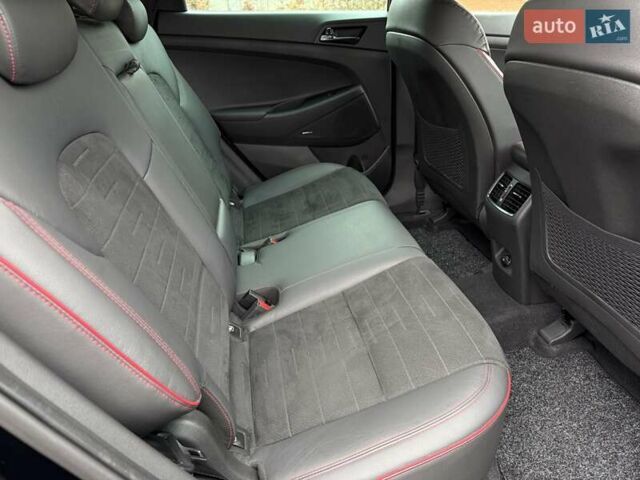 Черный Хендай Туксон, объемом двигателя 2 л и пробегом 98 тыс. км за 25900 $, фото 36 на Automoto.ua