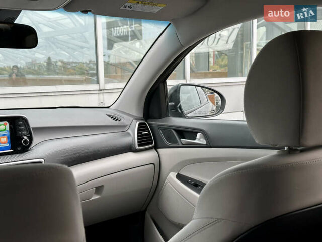 Черный Хендай Туксон, объемом двигателя 2 л и пробегом 47 тыс. км за 20990 $, фото 41 на Automoto.ua