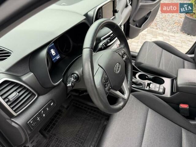 Черный Хендай Туксон, объемом двигателя 2 л и пробегом 55 тыс. км за 22300 $, фото 39 на Automoto.ua