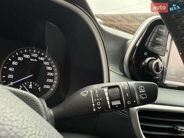 Черный Хендай Туксон, объемом двигателя 2 л и пробегом 77 тыс. км за 21500 $, фото 53 на Automoto.ua