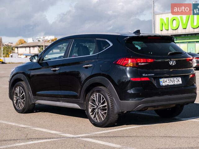 Черный Хендай Туксон, объемом двигателя 2 л и пробегом 88 тыс. км за 23000 $, фото 6 на Automoto.ua