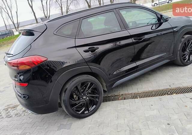Черный Хендай Туксон, объемом двигателя 1.6 л и пробегом 183 тыс. км за 24300 $, фото 4 на Automoto.ua