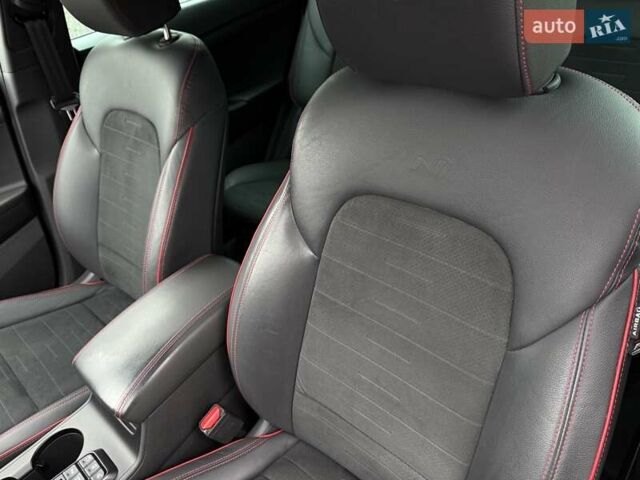 Черный Хендай Туксон, объемом двигателя 2 л и пробегом 98 тыс. км за 25900 $, фото 24 на Automoto.ua