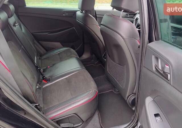 Черный Хендай Туксон, объемом двигателя 1.6 л и пробегом 183 тыс. км за 24300 $, фото 26 на Automoto.ua