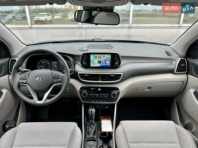 Черный Хендай Туксон, объемом двигателя 2 л и пробегом 48 тыс. км за 20490 $, фото 42 на Automoto.ua