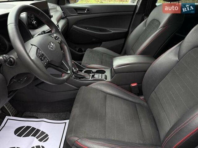 Черный Хендай Туксон, объемом двигателя 2 л и пробегом 98 тыс. км за 25900 $, фото 21 на Automoto.ua