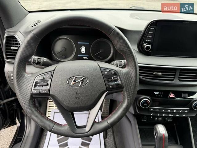 Черный Хендай Туксон, объемом двигателя 2 л и пробегом 98 тыс. км за 25900 $, фото 45 на Automoto.ua