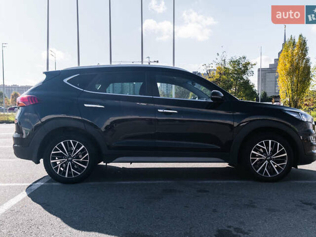 Черный Хендай Туксон, объемом двигателя 2 л и пробегом 88 тыс. км за 23000 $, фото 8 на Automoto.ua