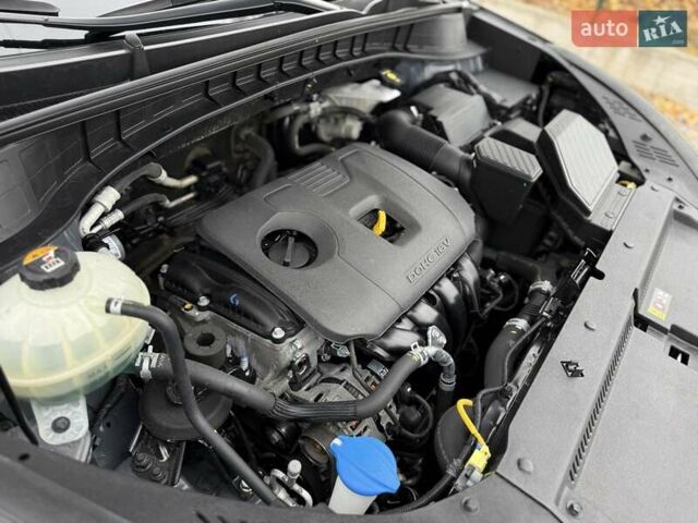 Черный Хендай Туксон, объемом двигателя 2 л и пробегом 77 тыс. км за 21500 $, фото 69 на Automoto.ua
