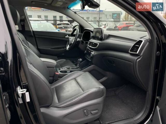 Черный Хендай Туксон, объемом двигателя 2.36 л и пробегом 137 тыс. км за 21990 $, фото 37 на Automoto.ua