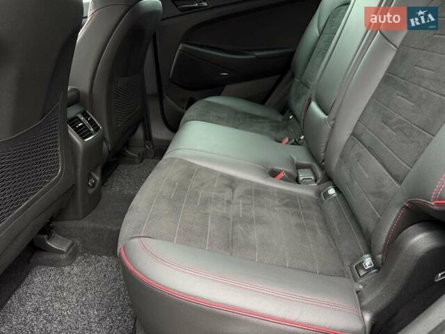 Черный Хендай Туксон, объемом двигателя 2 л и пробегом 98 тыс. км за 25900 $, фото 30 на Automoto.ua