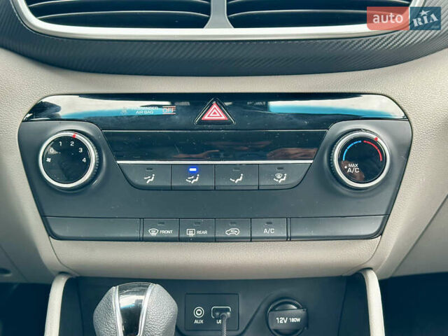 Черный Хендай Туксон, объемом двигателя 2 л и пробегом 47 тыс. км за 20990 $, фото 45 на Automoto.ua