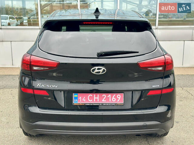 Черный Хендай Туксон, объемом двигателя 2 л и пробегом 48 тыс. км за 20490 $, фото 65 на Automoto.ua