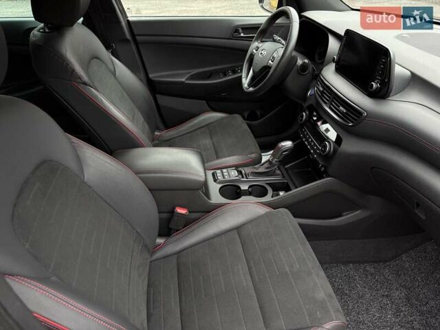 Черный Хендай Туксон, объемом двигателя 2 л и пробегом 98 тыс. км за 25900 $, фото 39 на Automoto.ua