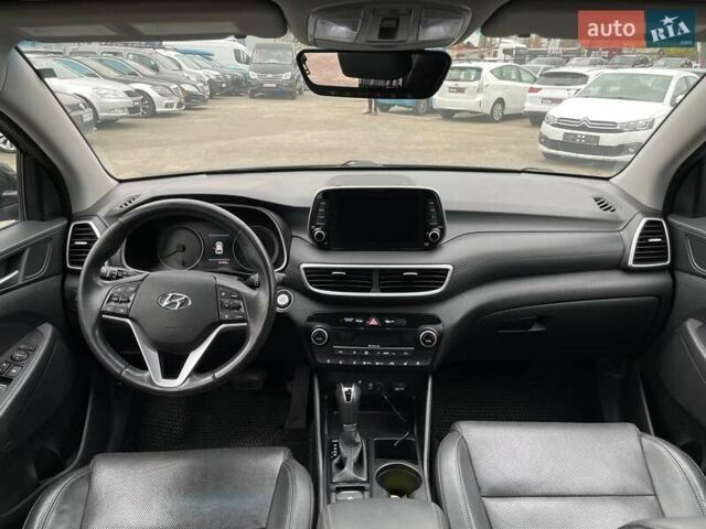Черный Хендай Туксон, объемом двигателя 2.36 л и пробегом 137 тыс. км за 21990 $, фото 29 на Automoto.ua