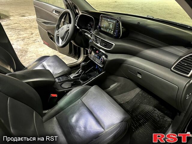 Хендай Туксон 2020 в Харькове на Automoto.ua Черный Хендай Туксон, объемом двигателя 2 л и пробегом 87 тыс. км за 29000 $, фото 8 на Automoto.ua