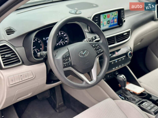 Черный Хендай Туксон, объемом двигателя 2 л и пробегом 47 тыс. км за 20990 $, фото 24 на Automoto.ua