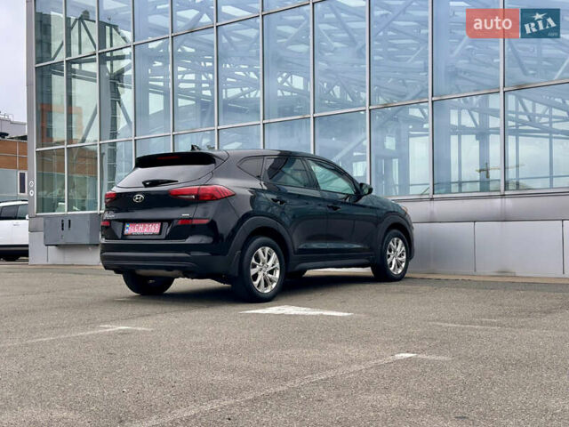 Черный Хендай Туксон, объемом двигателя 2 л и пробегом 48 тыс. км за 20490 $, фото 18 на Automoto.ua