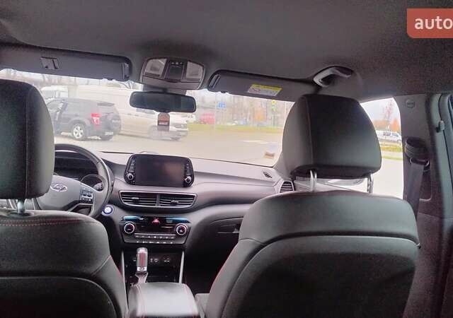 Черный Хендай Туксон, объемом двигателя 1.6 л и пробегом 183 тыс. км за 24300 $, фото 28 на Automoto.ua