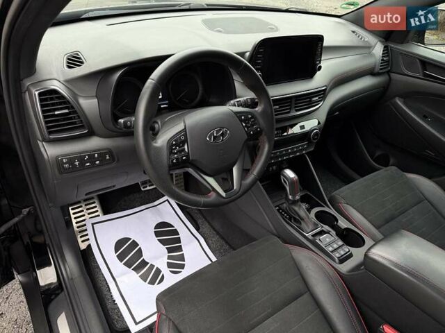 Черный Хендай Туксон, объемом двигателя 2 л и пробегом 98 тыс. км за 25900 $, фото 22 на Automoto.ua