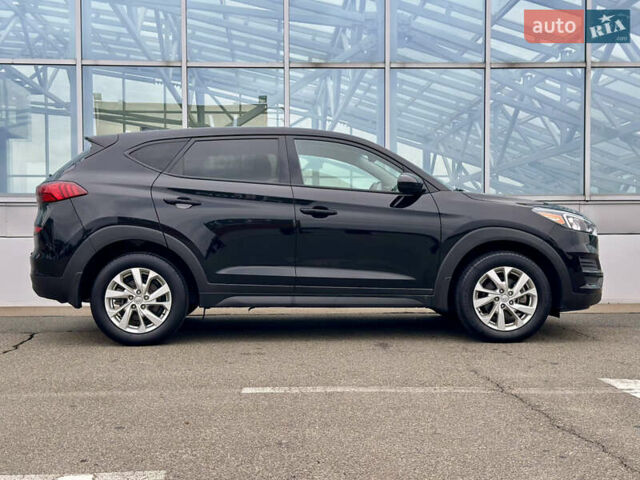 Черный Хендай Туксон, объемом двигателя 2 л и пробегом 48 тыс. км за 20490 $, фото 10 на Automoto.ua