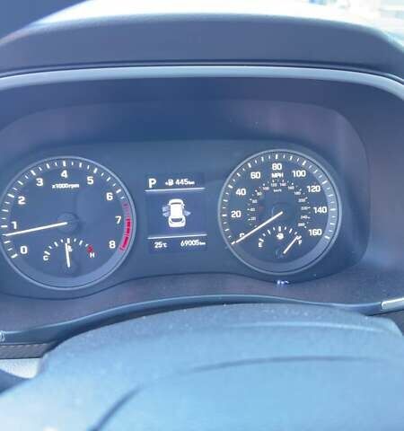 Черный Хендай Туксон, объемом двигателя 2.4 л и пробегом 69 тыс. км за 22000 $, фото 4 на Automoto.ua