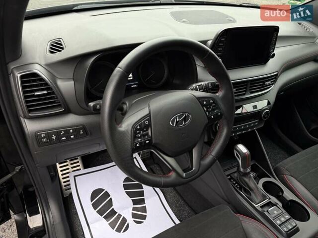 Черный Хендай Туксон, объемом двигателя 2 л и пробегом 98 тыс. км за 25900 $, фото 20 на Automoto.ua
