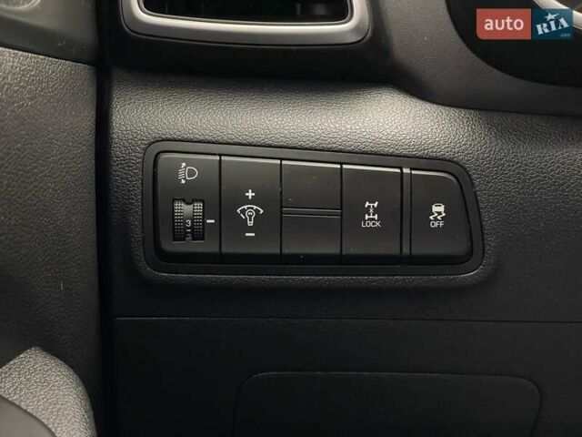 Черный Хендай Туксон, объемом двигателя 2 л и пробегом 100 тыс. км за 22424 $, фото 15 на Automoto.ua