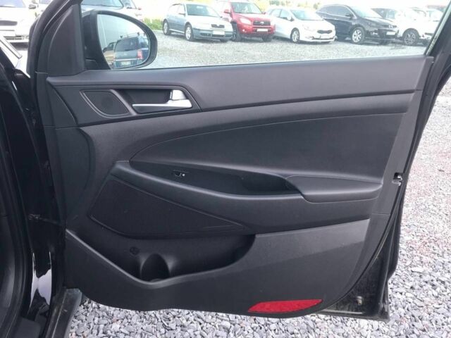 Черный Хендай Туксон, объемом двигателя 2 л и пробегом 87 тыс. км за 20790 $, фото 13 на Automoto.ua