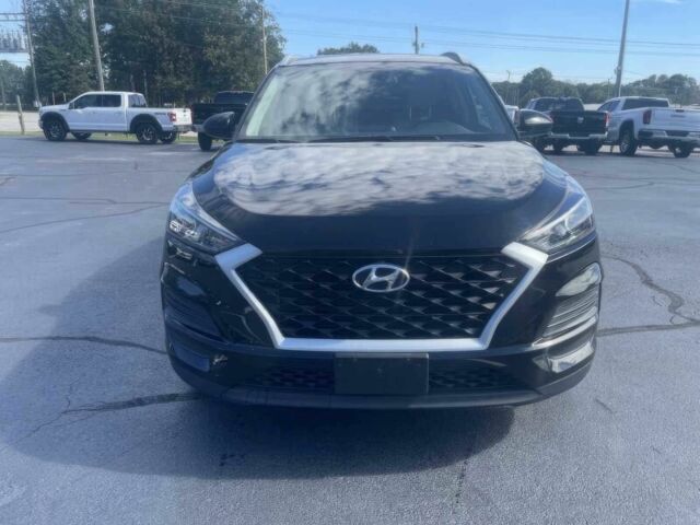 Черный Хендай Туксон, объемом двигателя 2 л и пробегом 38 тыс. км за 10400 $, фото 1 на Automoto.ua