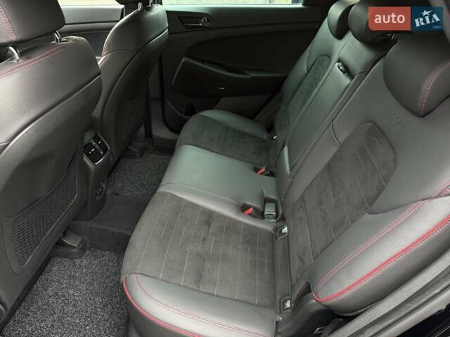 Черный Хендай Туксон, объемом двигателя 2 л и пробегом 98 тыс. км за 25900 $, фото 26 на Automoto.ua