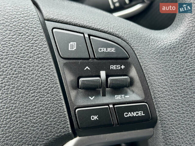 Черный Хендай Туксон, объемом двигателя 2 л и пробегом 47 тыс. км за 20990 $, фото 51 на Automoto.ua