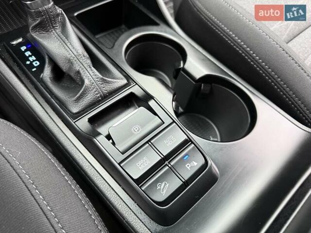 Черный Хендай Туксон, объемом двигателя 2 л и пробегом 55 тыс. км за 22300 $, фото 43 на Automoto.ua