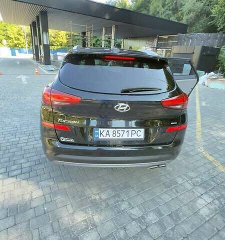 Черный Хендай Туксон, объемом двигателя 2.4 л и пробегом 69 тыс. км за 22000 $, фото 3 на Automoto.ua