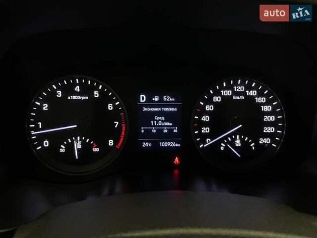 Черный Хендай Туксон, объемом двигателя 2 л и пробегом 100 тыс. км за 22424 $, фото 13 на Automoto.ua
