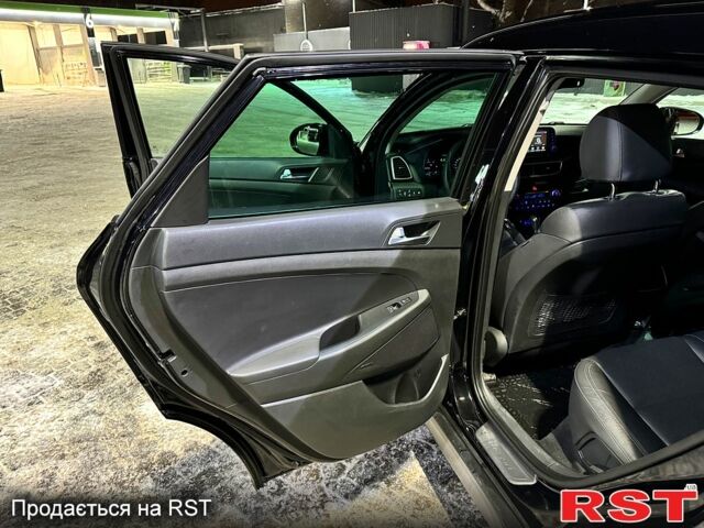 Хендай Туксон 2020 в Харькове на Automoto.ua Черный Хендай Туксон, объемом двигателя 2 л и пробегом 87 тыс. км за 29000 $, фото 12 на Automoto.ua