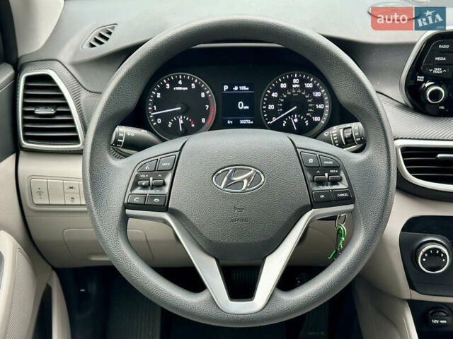 Черный Хендай Туксон, объемом двигателя 2 л и пробегом 47 тыс. км за 20990 $, фото 49 на Automoto.ua