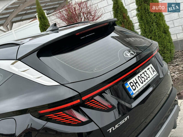 Черный Хендай Туксон, объемом двигателя 1.6 л и пробегом 96 тыс. км за 29900 $, фото 3 на Automoto.ua