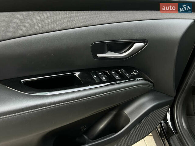 Черный Хендай Туксон, объемом двигателя 1.6 л и пробегом 67 тыс. км за 27300 $, фото 14 на Automoto.ua