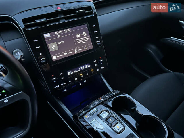 Черный Хендай Туксон, объемом двигателя 1.6 л и пробегом 96 тыс. км за 29900 $, фото 89 на Automoto.ua