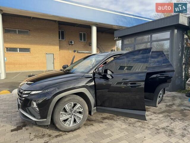 Черный Хендай Туксон, объемом двигателя 2 л и пробегом 126 тыс. км за 24000 $, фото 7 на Automoto.ua
