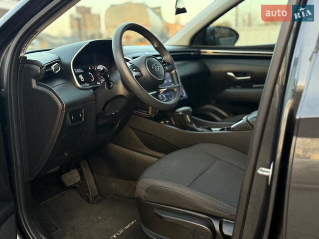 Черный Хендай Туксон, объемом двигателя 2.5 л и пробегом 74 тыс. км за 21500 $, фото 8 на Automoto.ua