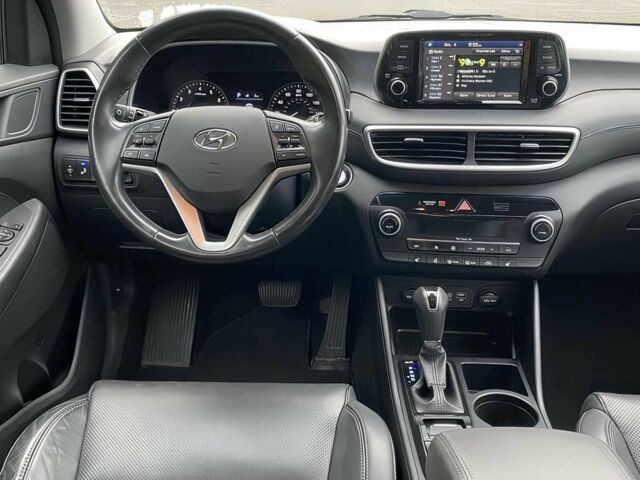 Черный Хендай Туксон, объемом двигателя 2.4 л и пробегом 21 тыс. км за 12600 $, фото 7 на Automoto.ua