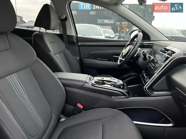 Черный Хендай Туксон, объемом двигателя 1.6 л и пробегом 67 тыс. км за 27300 $, фото 27 на Automoto.ua