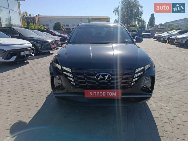 Черный Хендай Туксон, объемом двигателя 1.6 л и пробегом 28 тыс. км за 34300 $, фото 2 на Automoto.ua