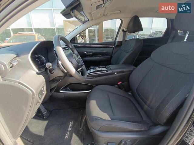 Черный Хендай Туксон, объемом двигателя 1.6 л и пробегом 28 тыс. км за 34300 $, фото 9 на Automoto.ua
