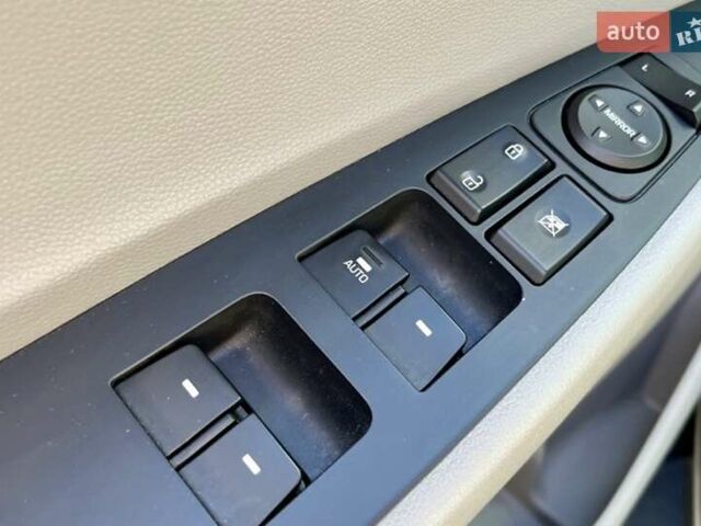 Черный Хендай Туксон, объемом двигателя 2.36 л и пробегом 53 тыс. км за 19500 $, фото 14 на Automoto.ua