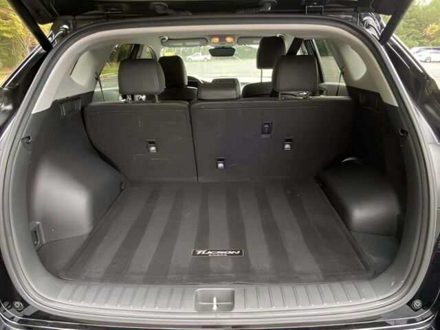 Черный Хендай Туксон, объемом двигателя 2.4 л и пробегом 21 тыс. км за 12600 $, фото 13 на Automoto.ua