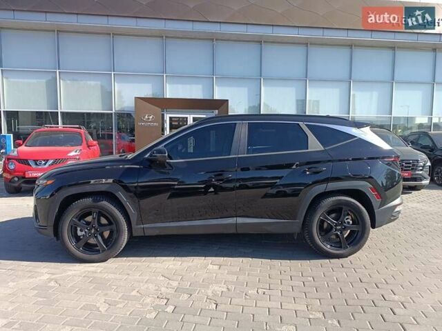 Черный Хендай Туксон, объемом двигателя 1.6 л и пробегом 28 тыс. км за 34300 $, фото 3 на Automoto.ua